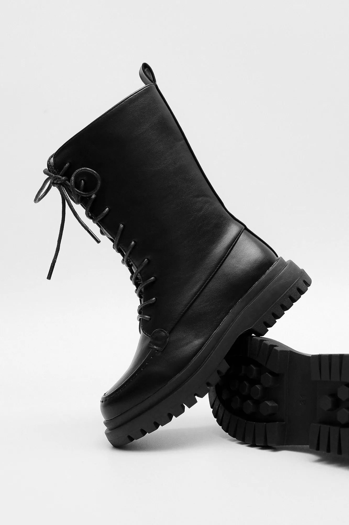 BOOTS (E0026/409/901)
