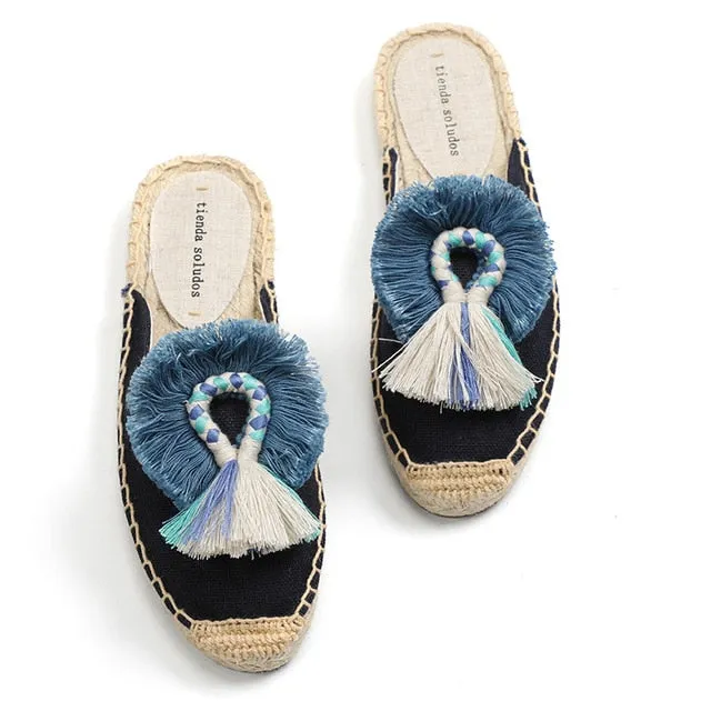 L'extraordinaire mule bohme espadrille franges et pompons.