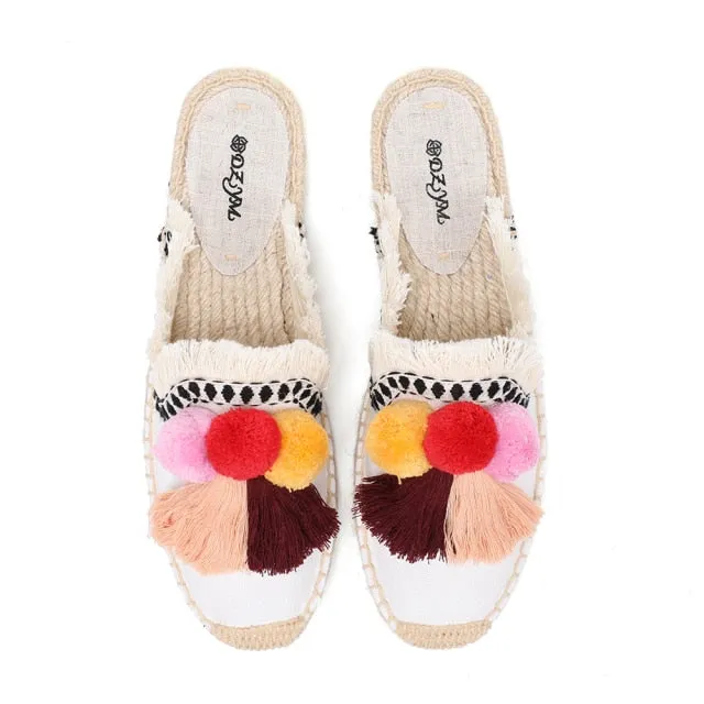 L'extraordinaire mule bohme espadrille franges et pompons.