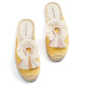 L'extraordinaire mule bohme espadrille franges et pompons.