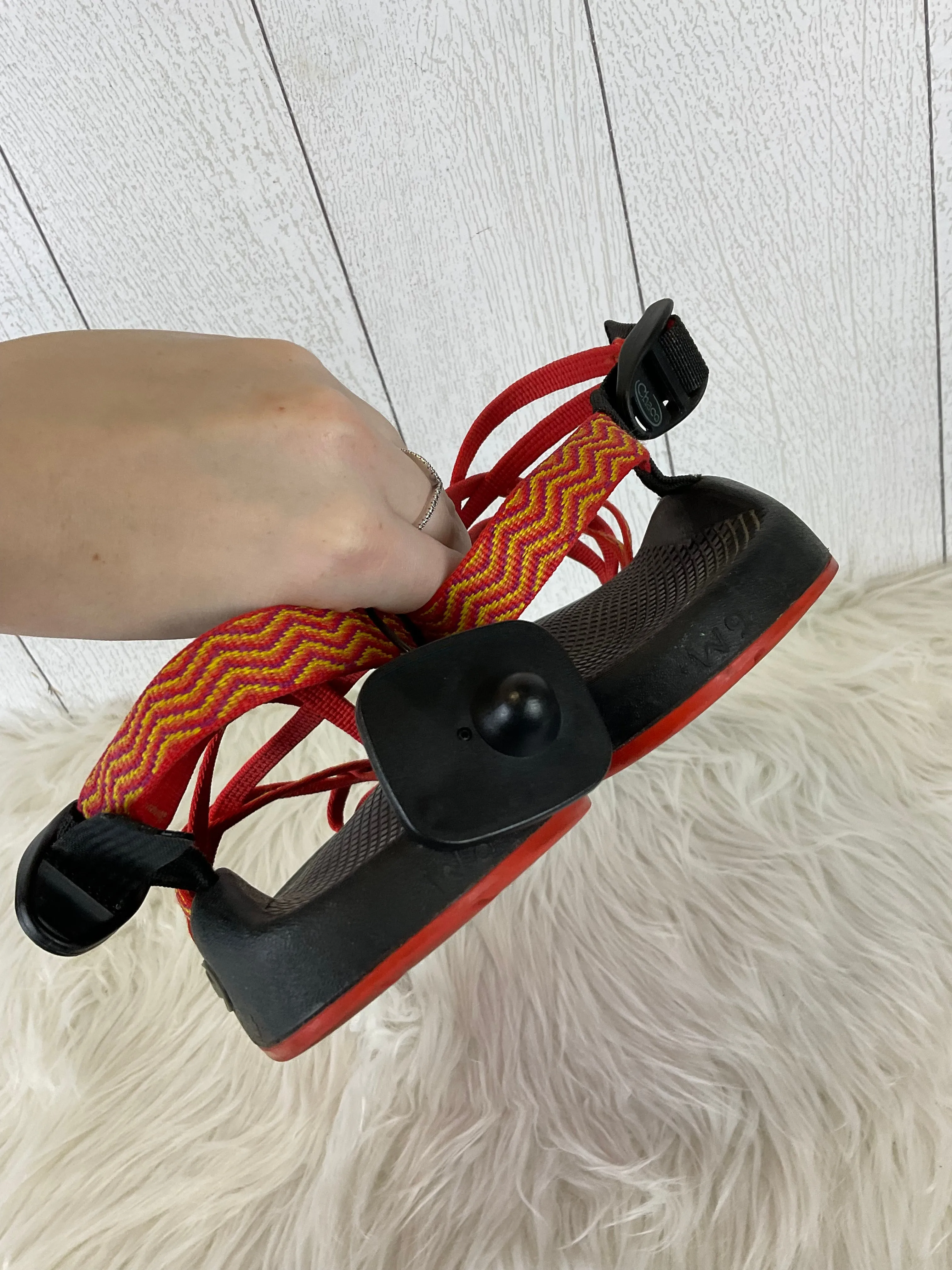 Red Sandals Flip Flops Chacos, Size 7