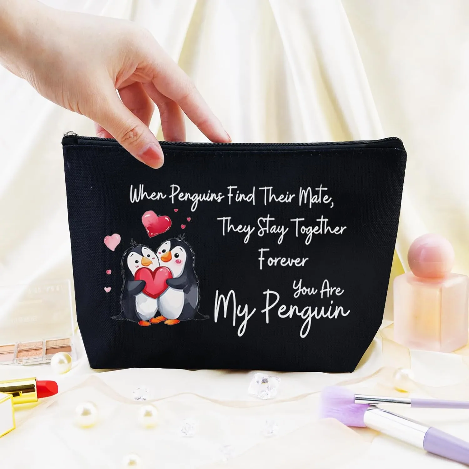 Romantic Valentines Day Gifts for Her Penguin Makeup Bag Romantic Penguin Valentine Gifts Valentine Gift Bags Penguin Couple In Love Cosmetic Bag Travel Toiletry Bag Gifts for Gf