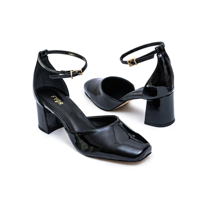 Wide Toe Sleek Pumps BCR 032